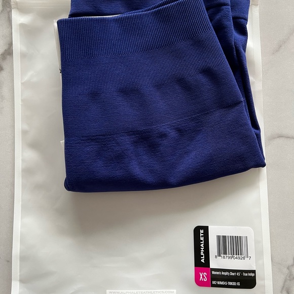 Alphalete amplify shorts - Picture 3 of 4